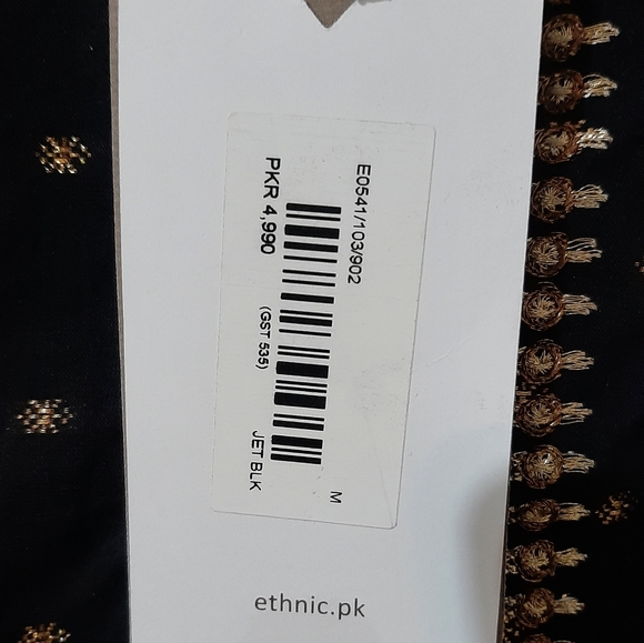 Beautifully embroidered black ethnic dress - Picture 5 of 9